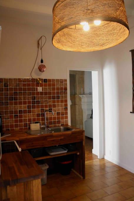 Spacieux Appartement 4 Couchages, Terrasse Privee ナルボンヌ エクステリア 写真